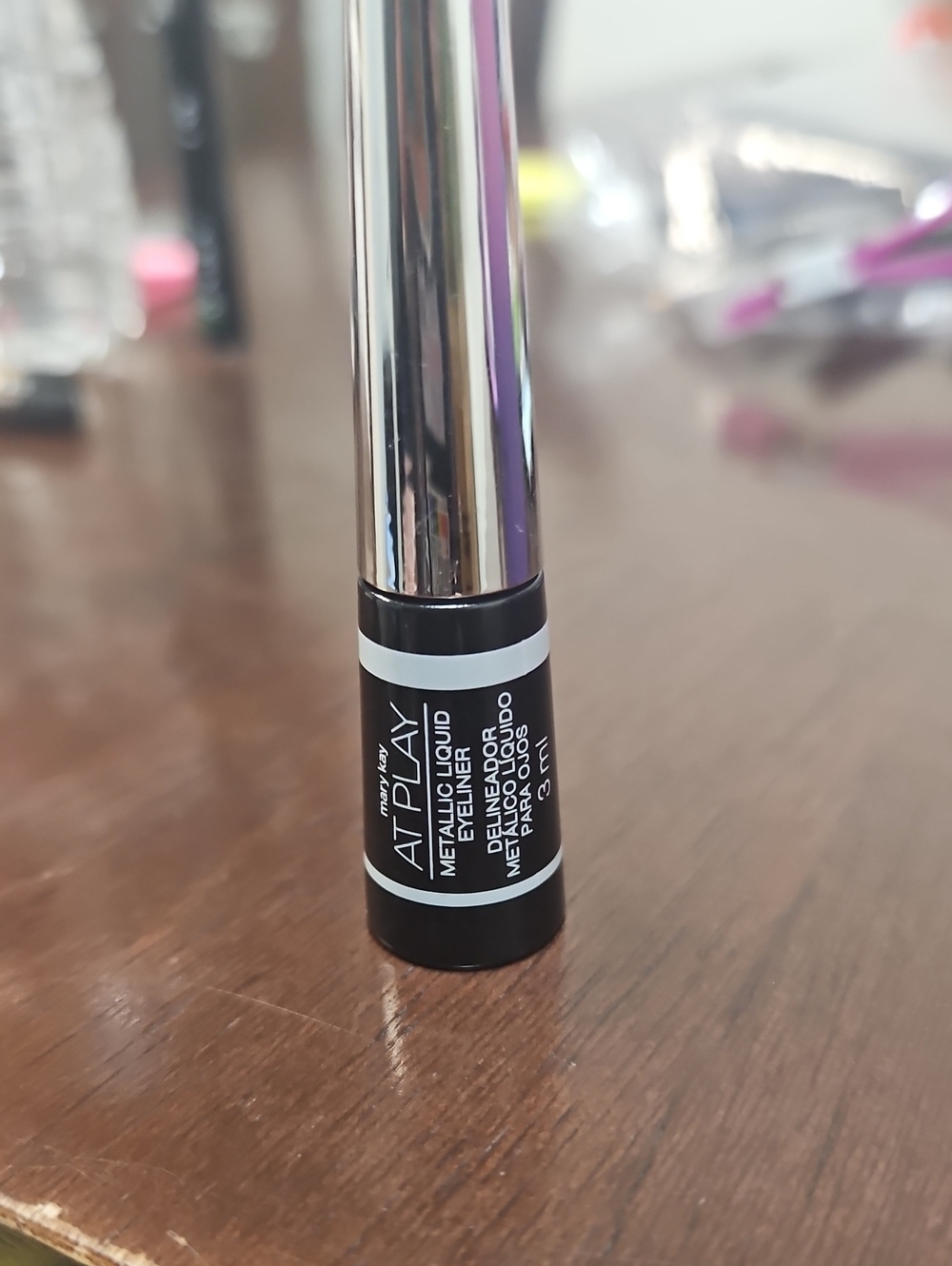 Mary Kay At Play Metallic Liquid Eyeliner - Silver